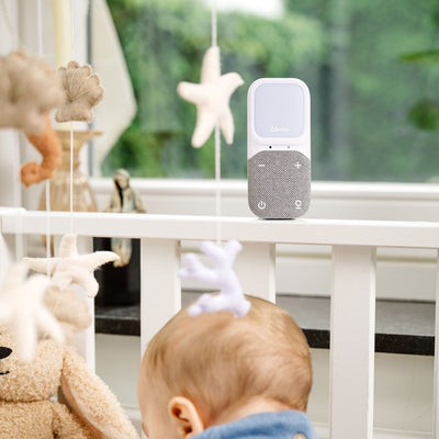 Alecto DBX135 - Babyphone audio Full Eco moderne avec qualité sonore DECT cristalline, longue autonomie en veille et veilleuse - Blanc/Gris